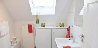 Homemade Essential Oil Poo Spray